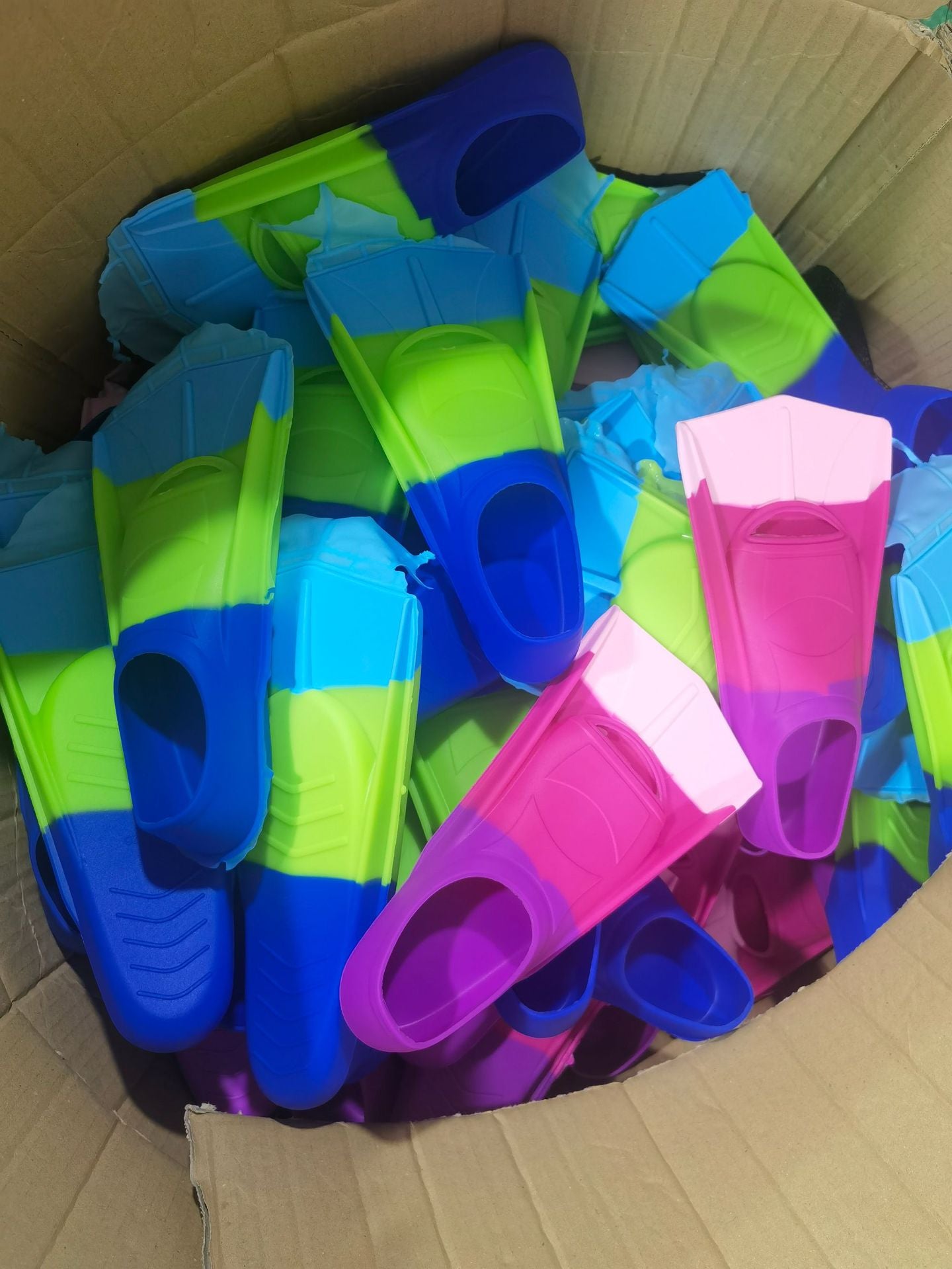 Hot sale professional training freestyle silicone frog shoes short flippers adult children flippers frog shoes manufacturers wholesale