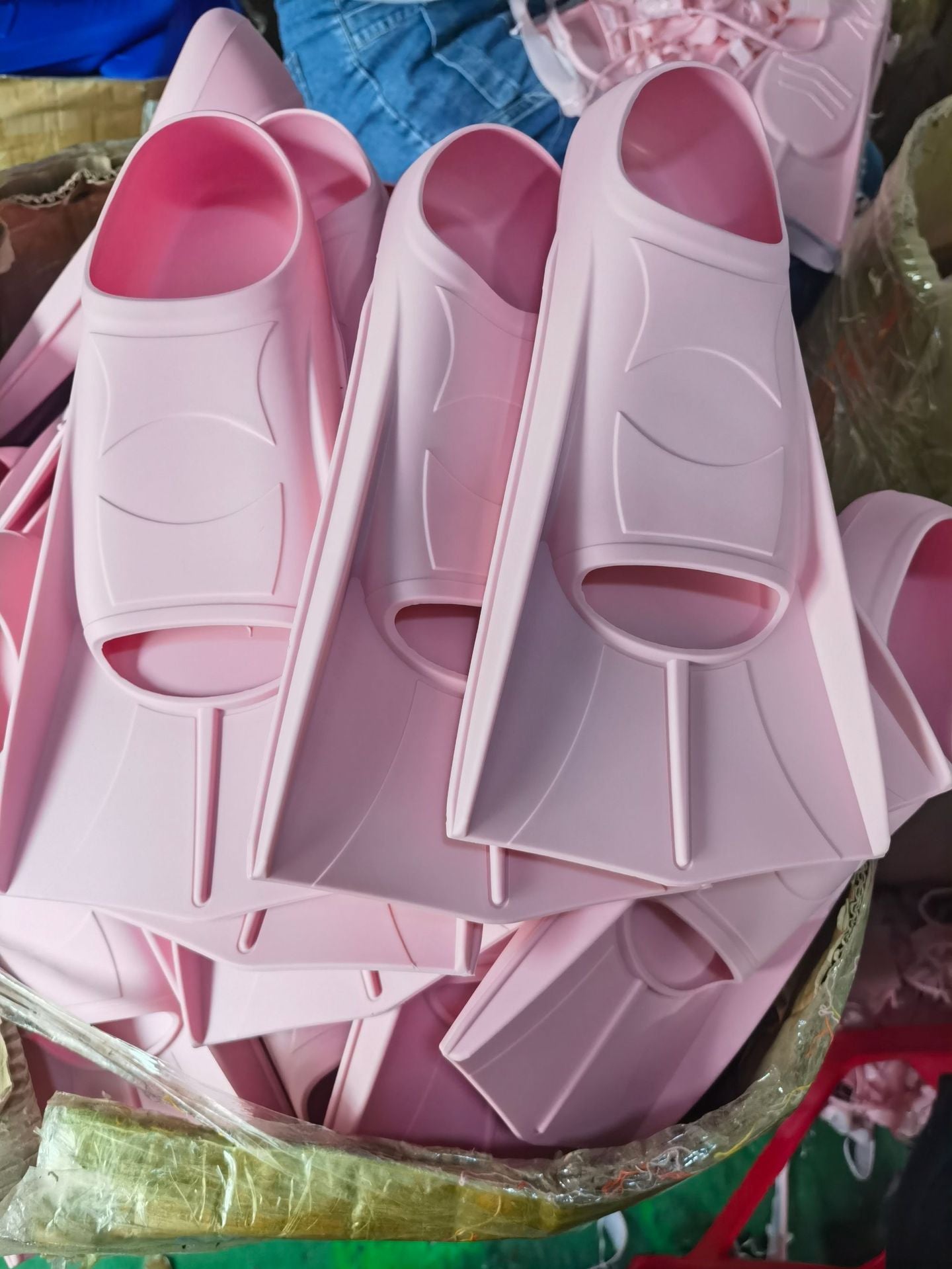 Hot sale professional training freestyle silicone frog shoes short flippers adult children flippers frog shoes manufacturers wholesale