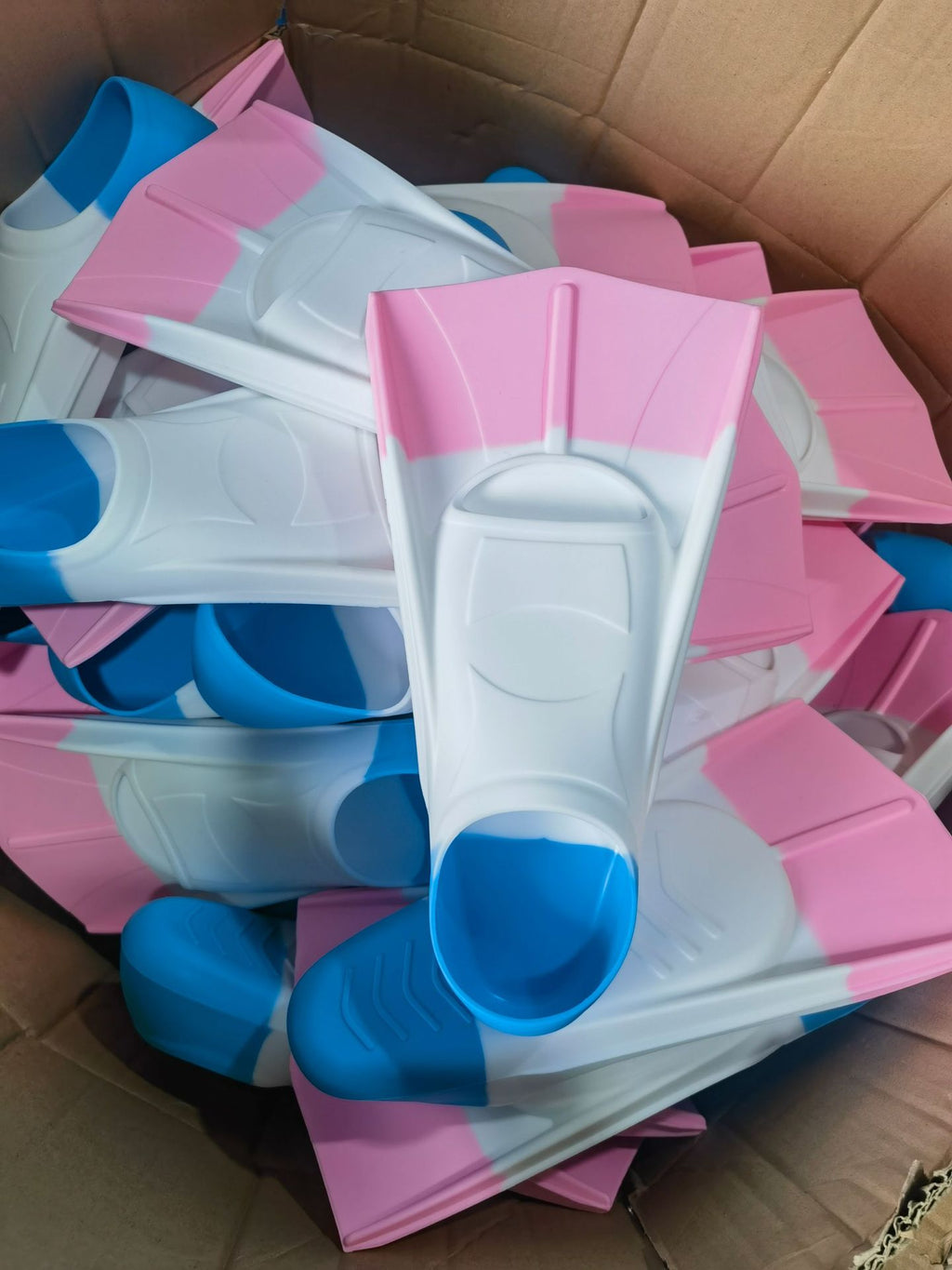 Hot sale professional training freestyle silicone frog shoes short flippers adult children flippers frog shoes manufacturers wholesale