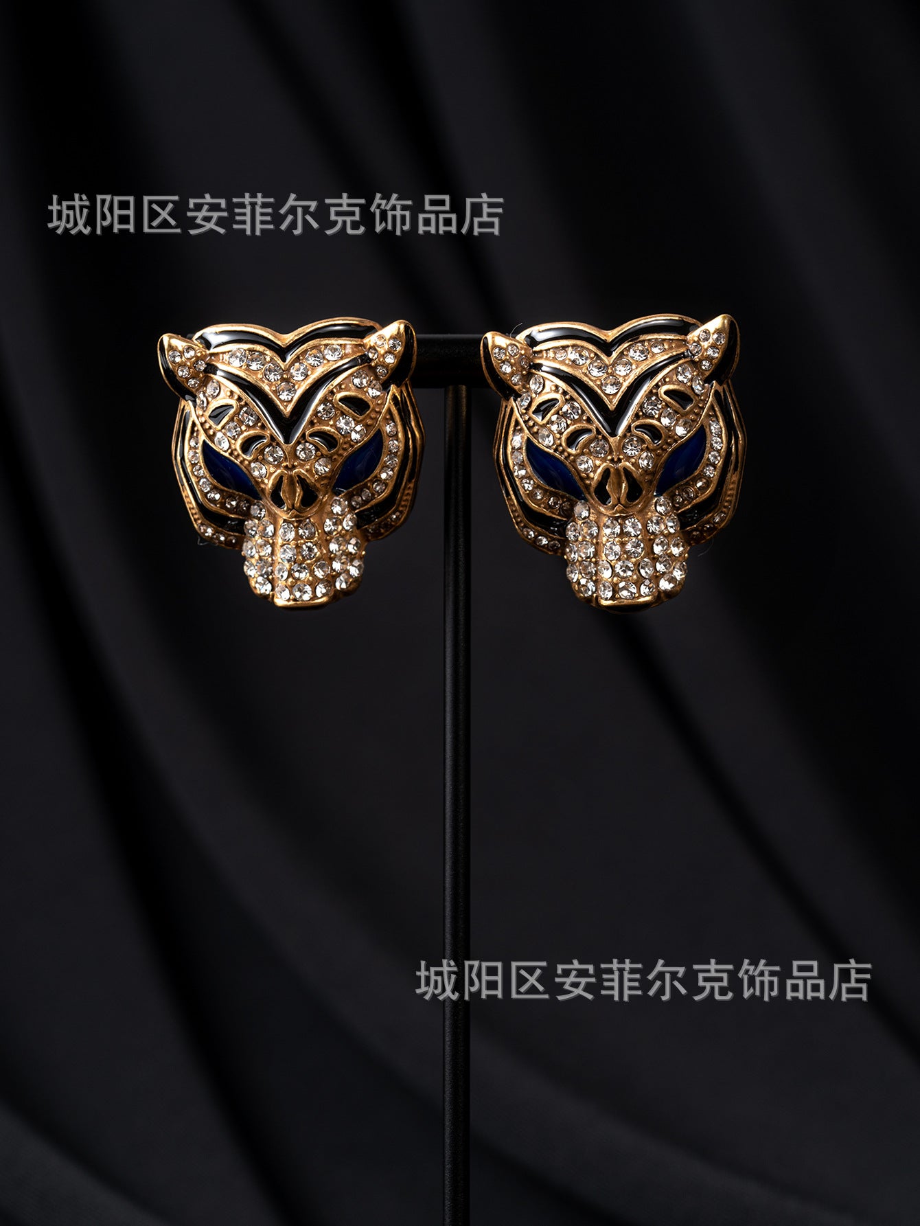 Qingdao Vintage European and American Retro Leopard Head Multi-Layer Beaded Necklace Bracelet Earrings Heavy Craftsmanship Elegant Set
